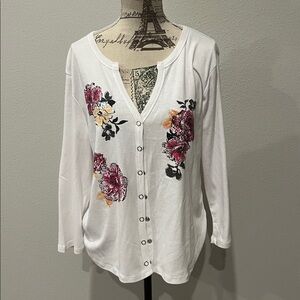 Thomas & Olivia Classy Pink Floral White Cardigan with bling snap buttons size L